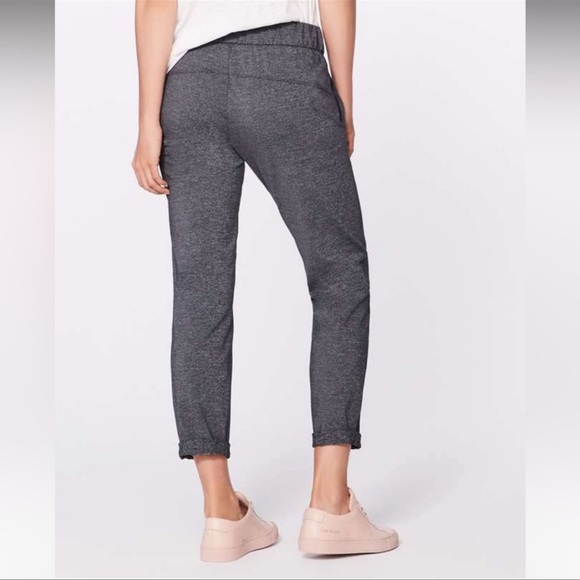 Lululemon On The Fly Pant Size 14 - Picture 2 of 7